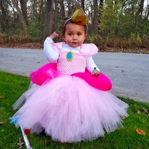 Princess Peach Costume